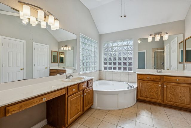 10804 Ashmont Lane, Fort Worth, TX 76244