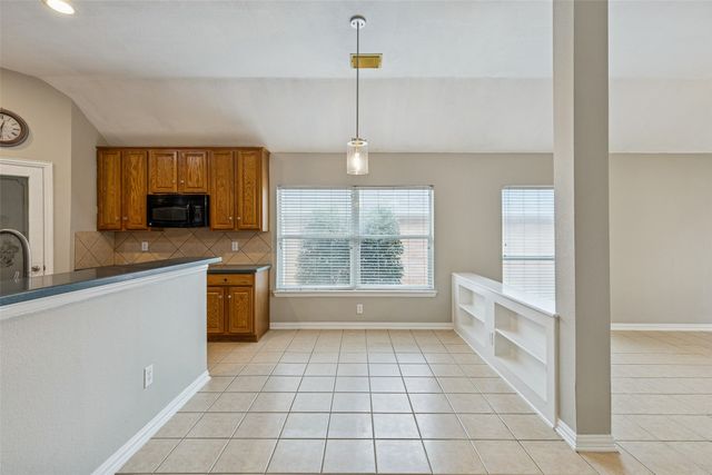 10804 Ashmont Lane, Fort Worth, TX 76244