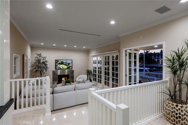 736 Harbor Island Drive, Newport Beach, CA 92660