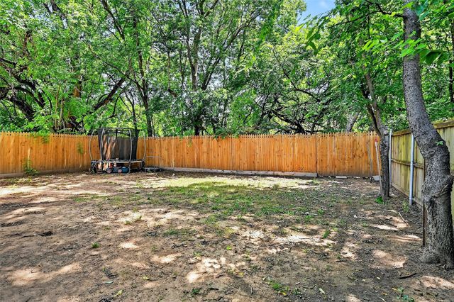 515 N East Street, Sherman, TX 75090