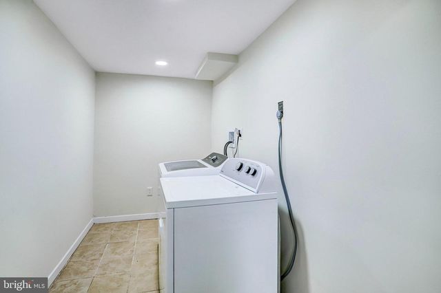 8124 GAVIN ST, Hyattsville, MD 20784