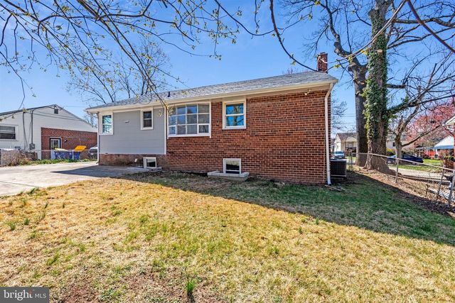 8124 GAVIN ST, Hyattsville, MD 20784