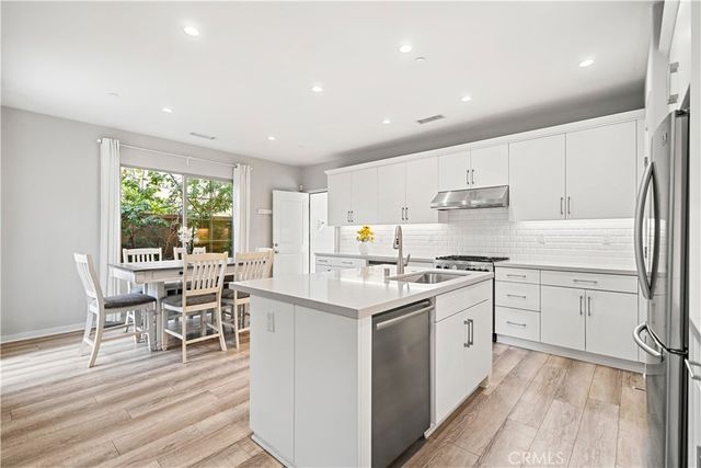 135 Messenger, Irvine, CA 92618