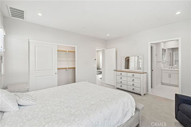 135 Messenger, Irvine, CA 92618