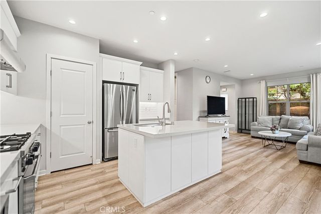 135 Messenger, Irvine, CA 92618