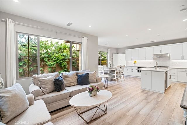 135 Messenger, Irvine, CA 92618