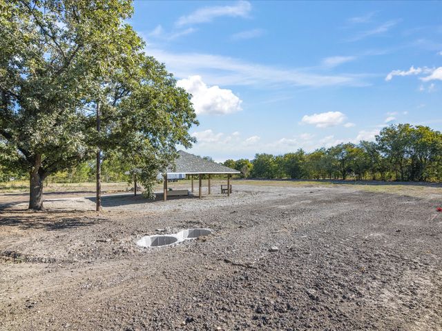 4908 Ensign Road, Ennis, TX 75119
