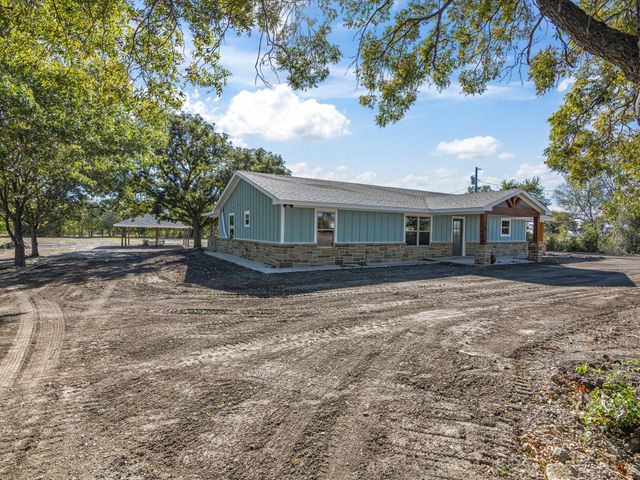 4908 Ensign Road, Ennis, TX 75119
