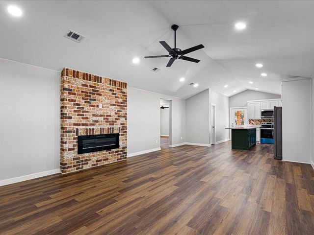 4908 Ensign Road, Ennis, TX 75119