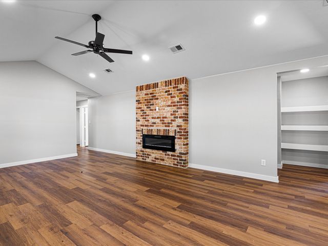 4908 Ensign Road, Ennis, TX 75119