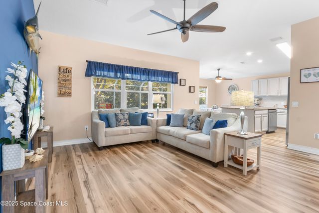 789 Vocelle Avenue N, Sebastian, FL 32958