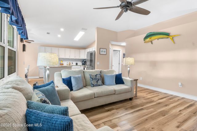 789 Vocelle Avenue N, Sebastian, FL 32958