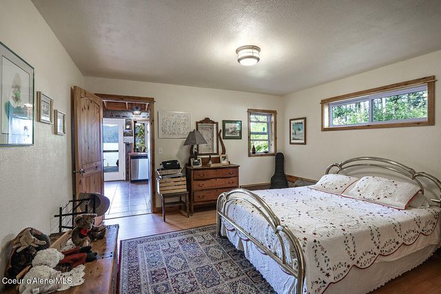 812 Pine Cove RD, Bayview, ID 83803