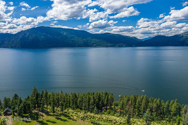 812 Pine Cove RD, Bayview, ID 83803