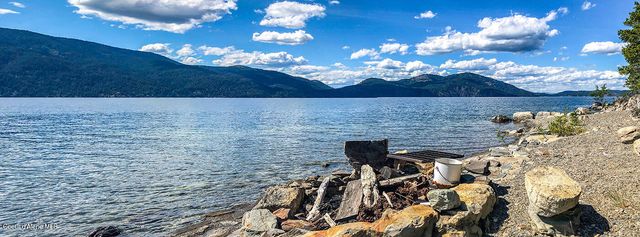 812 Pine Cove RD, Bayview, ID 83803