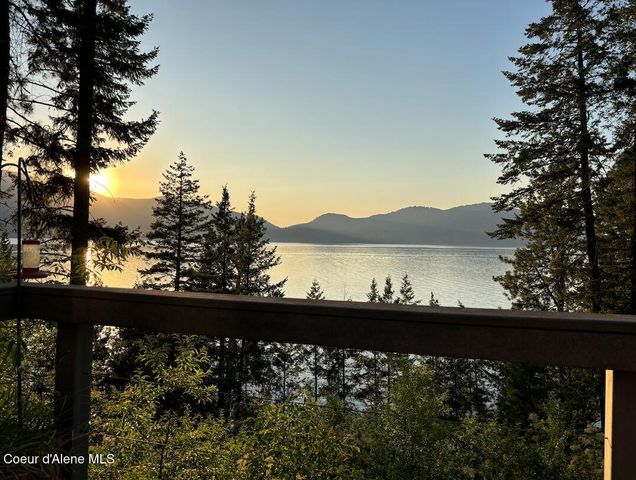 812 Pine Cove RD, Bayview, ID 83803