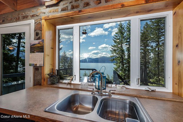 812 Pine Cove RD, Bayview, ID 83803