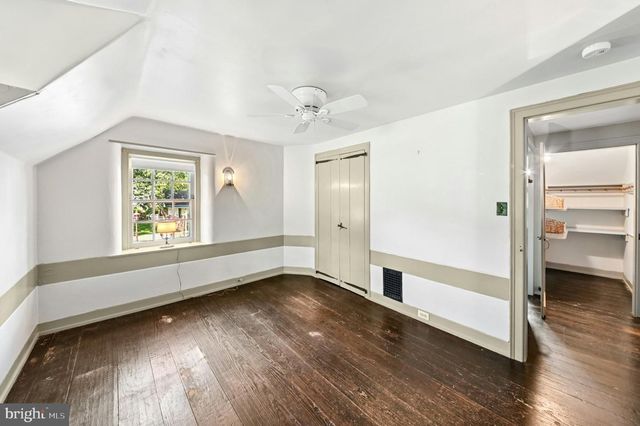 1807 APPLE TREE LN, Bethlehem, PA 18015