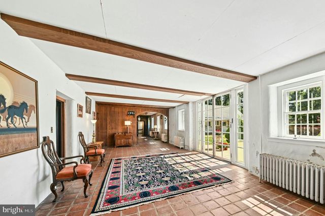 1807 APPLE TREE LN, Bethlehem, PA 18015