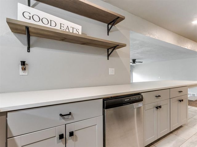 10508 Whitehaven Road, The Village, OK 73120