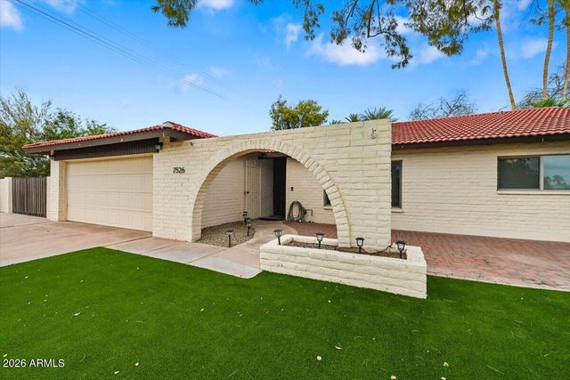 7526 S FOREST Avenue, Tempe, AZ 85283
