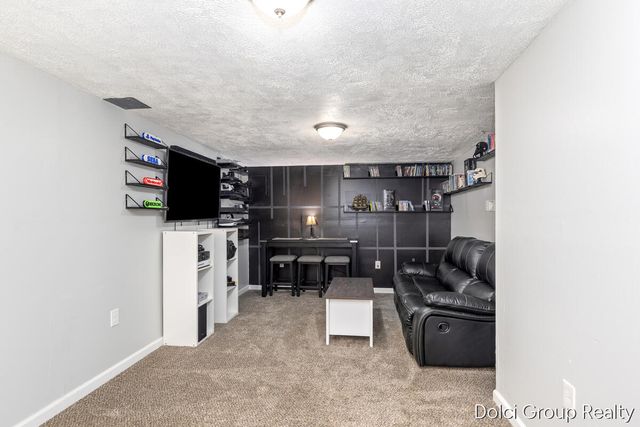 5500 Averill Avenue, Grand Rapids, MI 49548