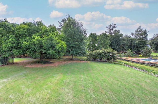 24 Heartwood Drive SW, Cartersville, GA 30120