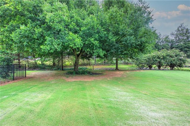 24 Heartwood Drive SW, Cartersville, GA 30120