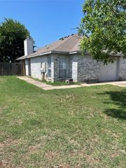 105 Axis Deer TRL A, Hutto, TX 78634