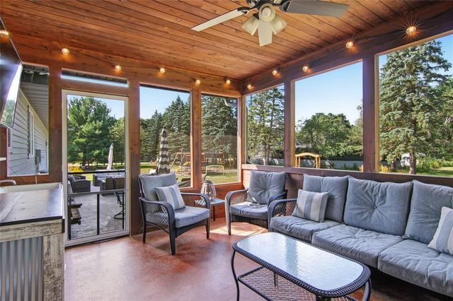116 Grey Friar Lane, Eau Claire, WI 54701
