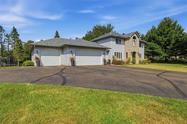 116 Grey Friar Lane, Eau Claire, WI 54701