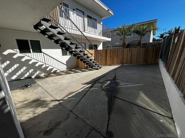 5337 Groveland Dr, San Diego, CA 92114