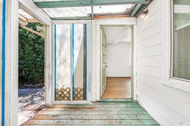 182-186 Torzelli Ln, Santa Rosa, CA 95407