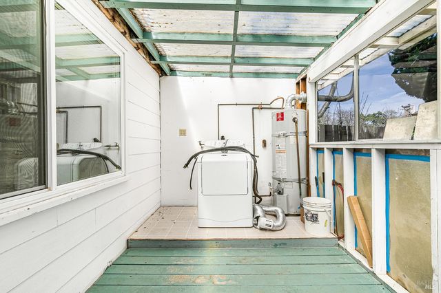 182-186 Torzelli Ln, Santa Rosa, CA 95407