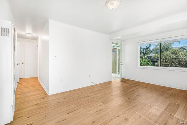 182-186 Torzelli Ln, Santa Rosa, CA 95407