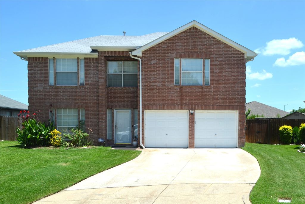 3994 Sword Dancer Way, Grand Prairie, TX 75052 — exterior