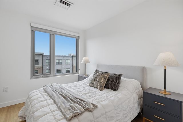 45 Lewis St 501, Boston, MA 02128