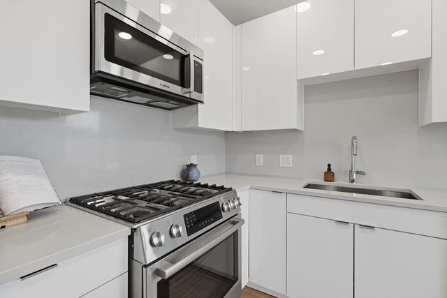 45 Lewis St 501, Boston, MA 02128
