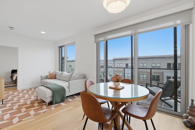 45 Lewis St 501, Boston, MA 02128