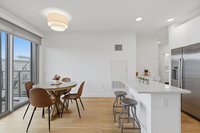 45 Lewis St 501, Boston, MA 02128