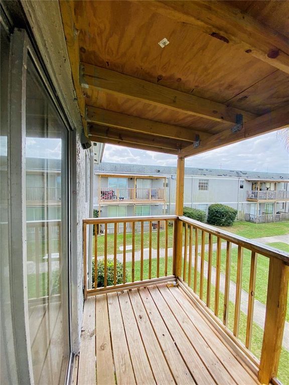 Image 21 of property listing at 2757 L B MCLEOD ROAD C, Orlando, FL 32805