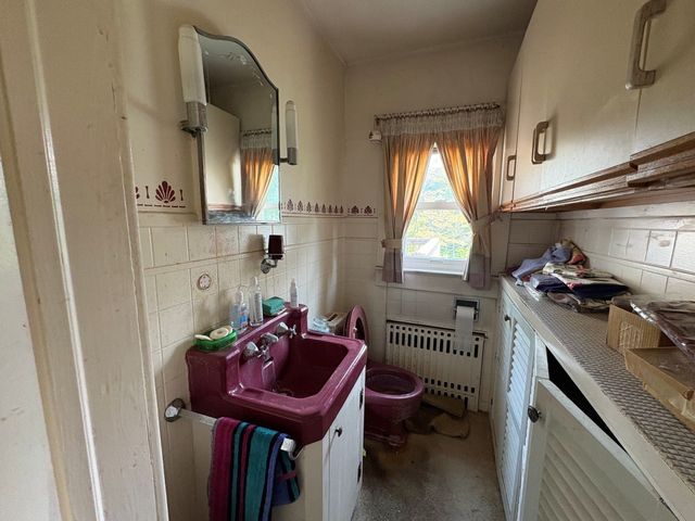 11 High Street, South River, NJ 08882