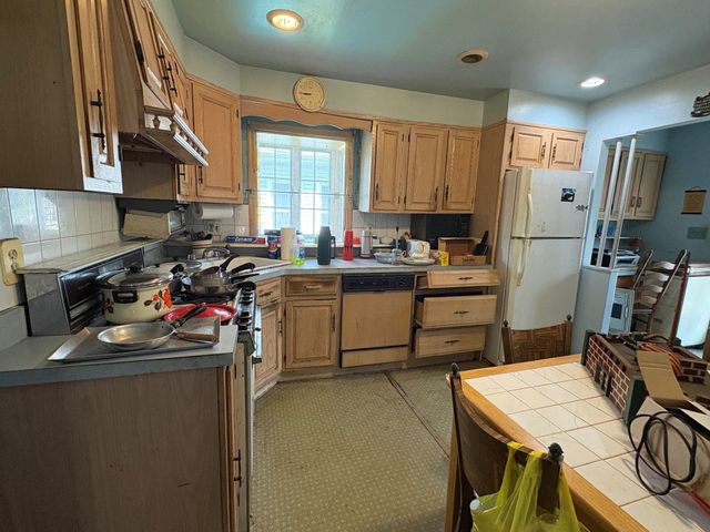 11 High Street, South River, NJ 08882