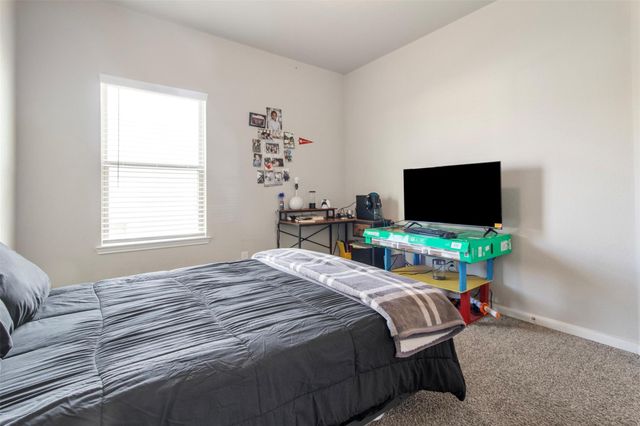 3411 Rainflower Springs Lane, Rosenberg, TX 77471