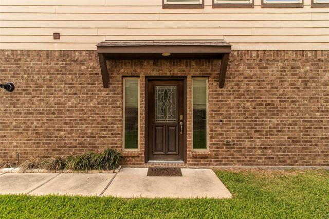 3411 Rainflower Springs Lane, Rosenberg, TX 77471