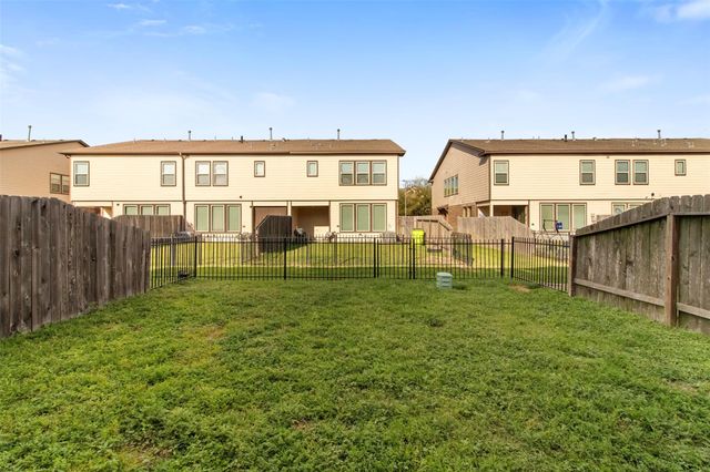 3411 Rainflower Springs Lane, Rosenberg, TX 77471