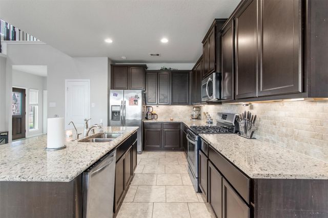 3411 Rainflower Springs Lane, Rosenberg, TX 77471