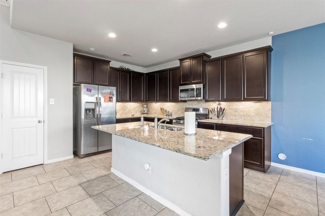 3411 Rainflower Springs Lane, Rosenberg, TX 77471