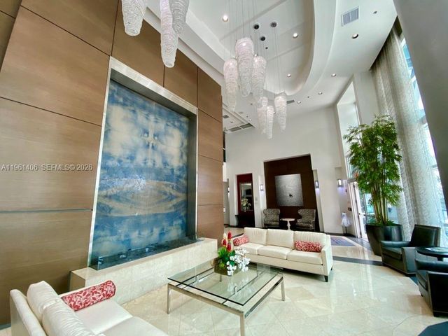 1155 Brickell Bay Dr 607, Miami, FL 33131