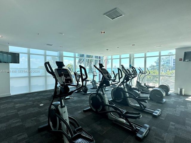 1155 Brickell Bay Dr 607, Miami, FL 33131